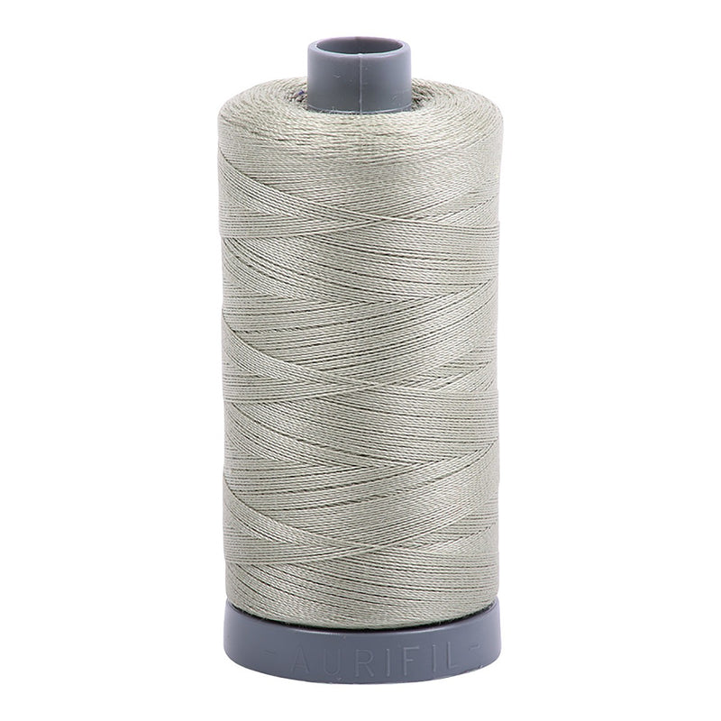 Heavyweight Aurifil Thread 28wt 750 m - 2902 - Light Laurel Green